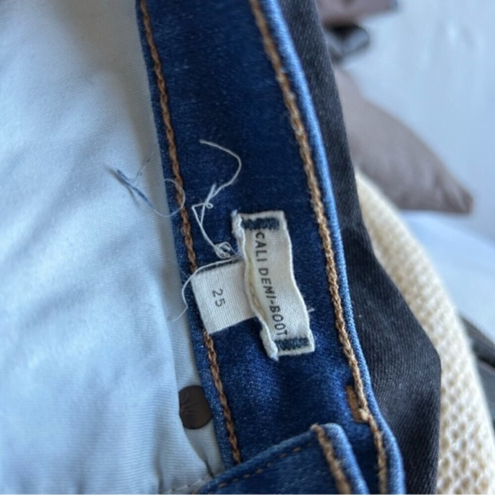 Madewell Cali Demi-Boot Jeans in Fleetwood Wash size 25 - Picture 7 of 11